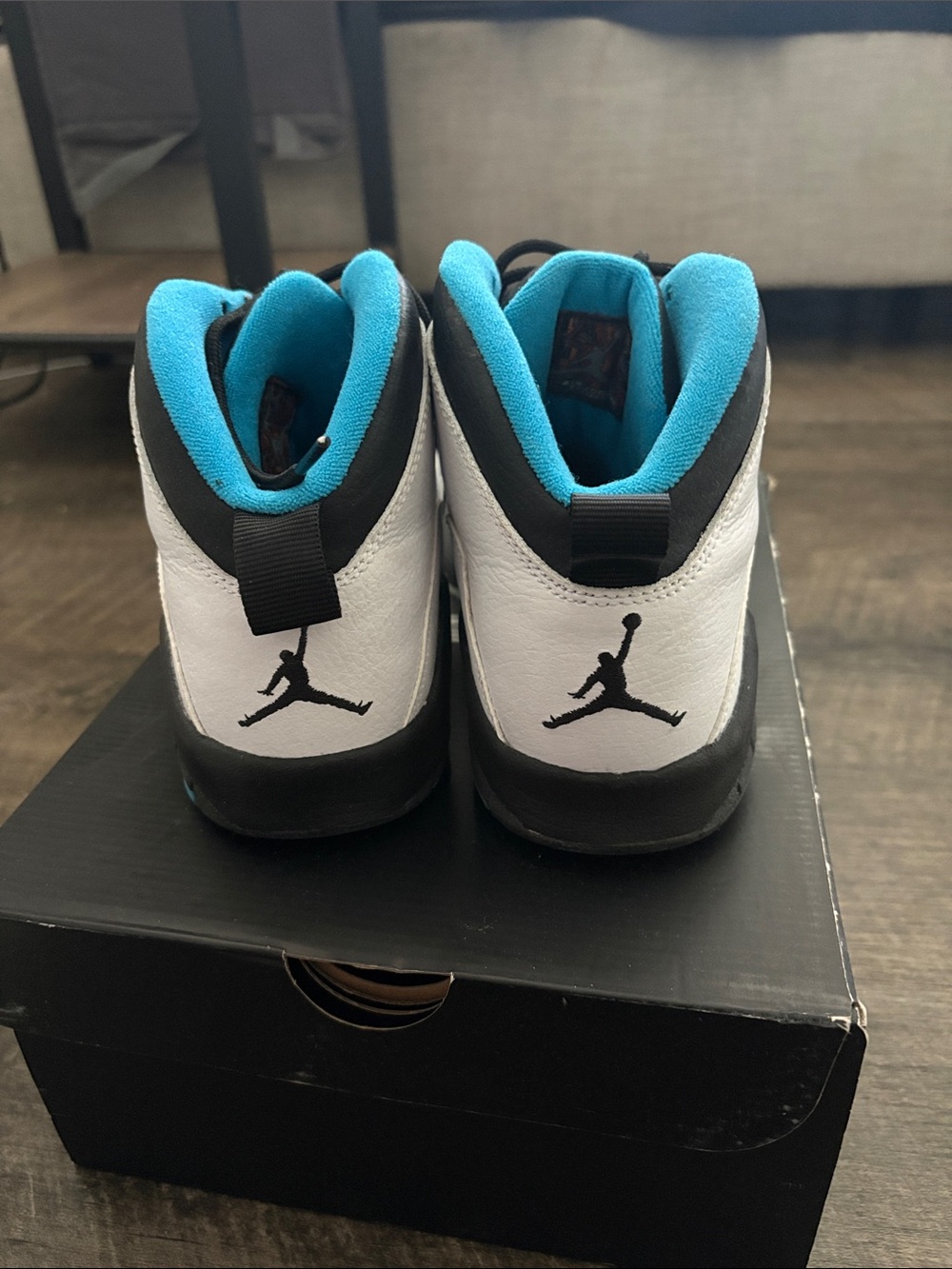 Jordan retro 10 White and Black High-Top Sneakers with Blue Lining - Picture 3 of 4